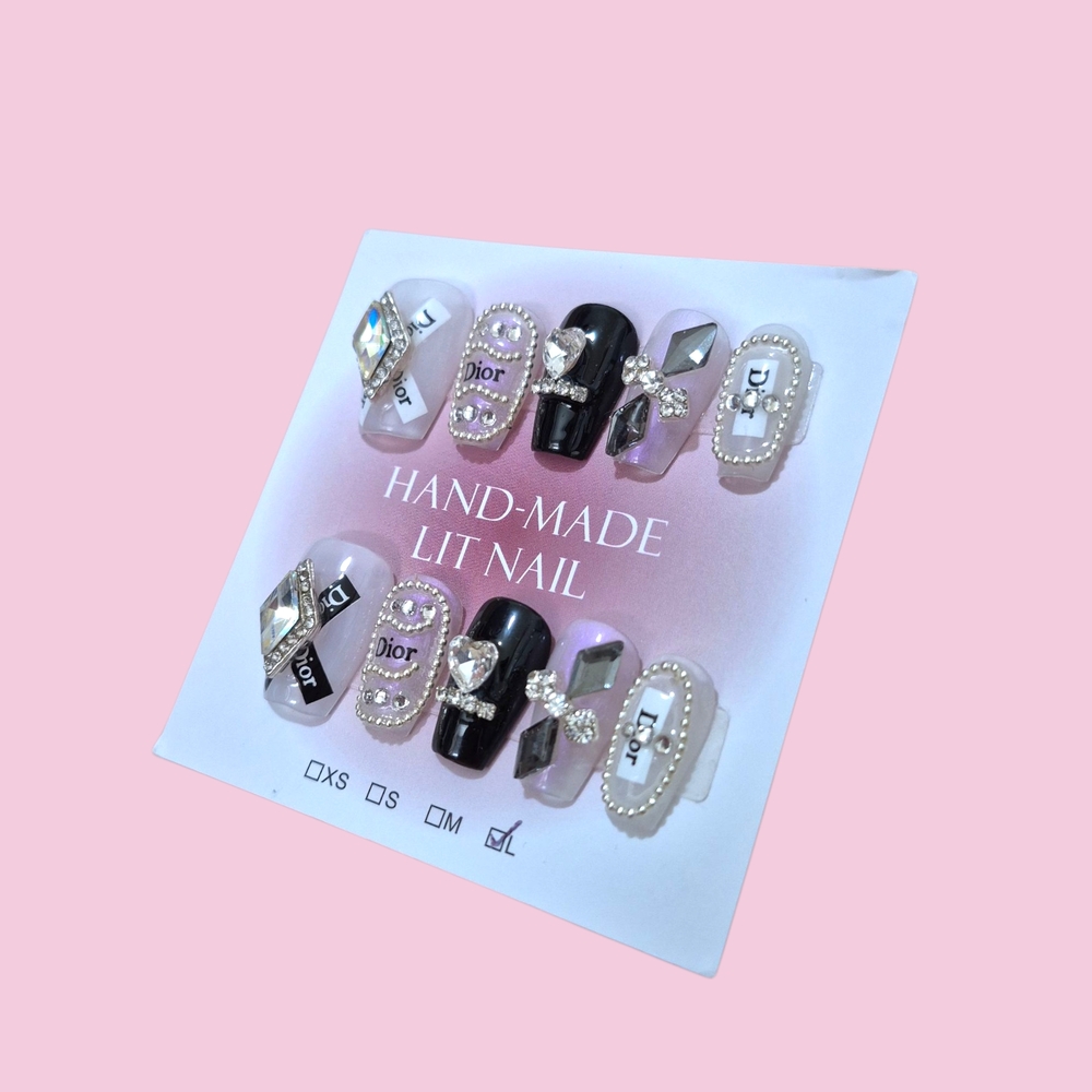 🌸D I O R Inspired Black and White Rhinestone Nail Set💕 - Picture 2 of 2